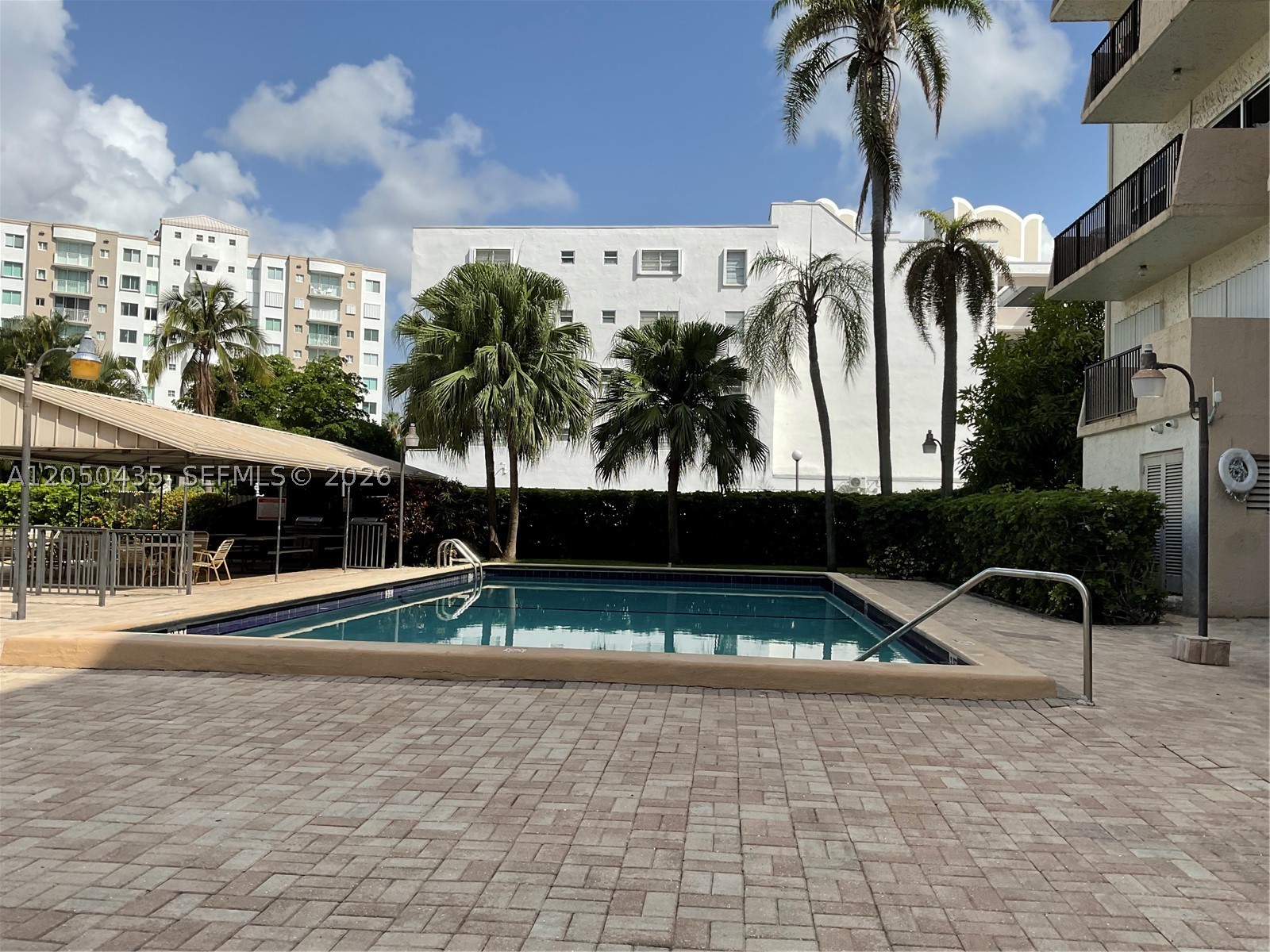 THE ISLES CONDO - Residential