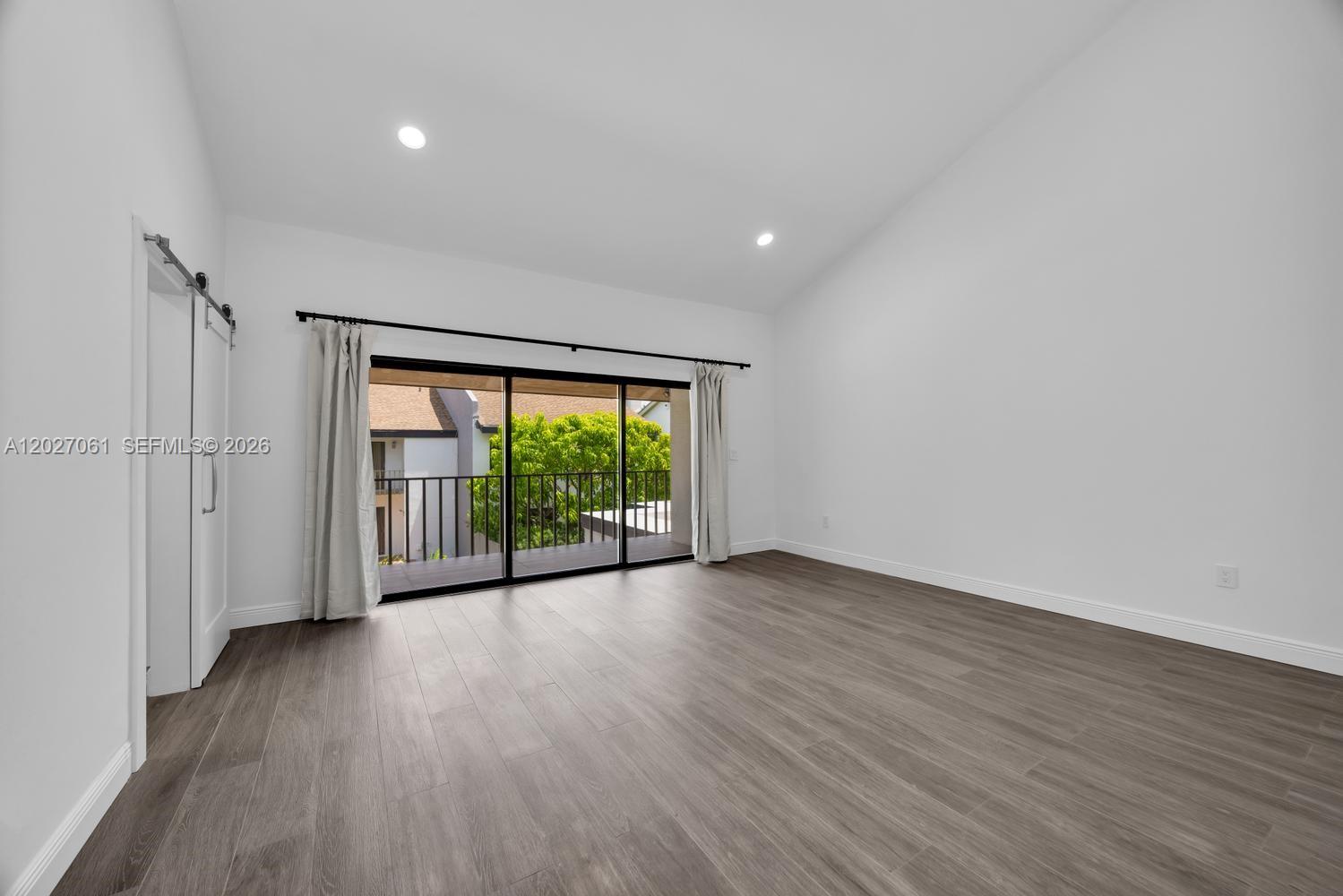 BANYANS OF SOUTH MIAMI CO - Residential Lease