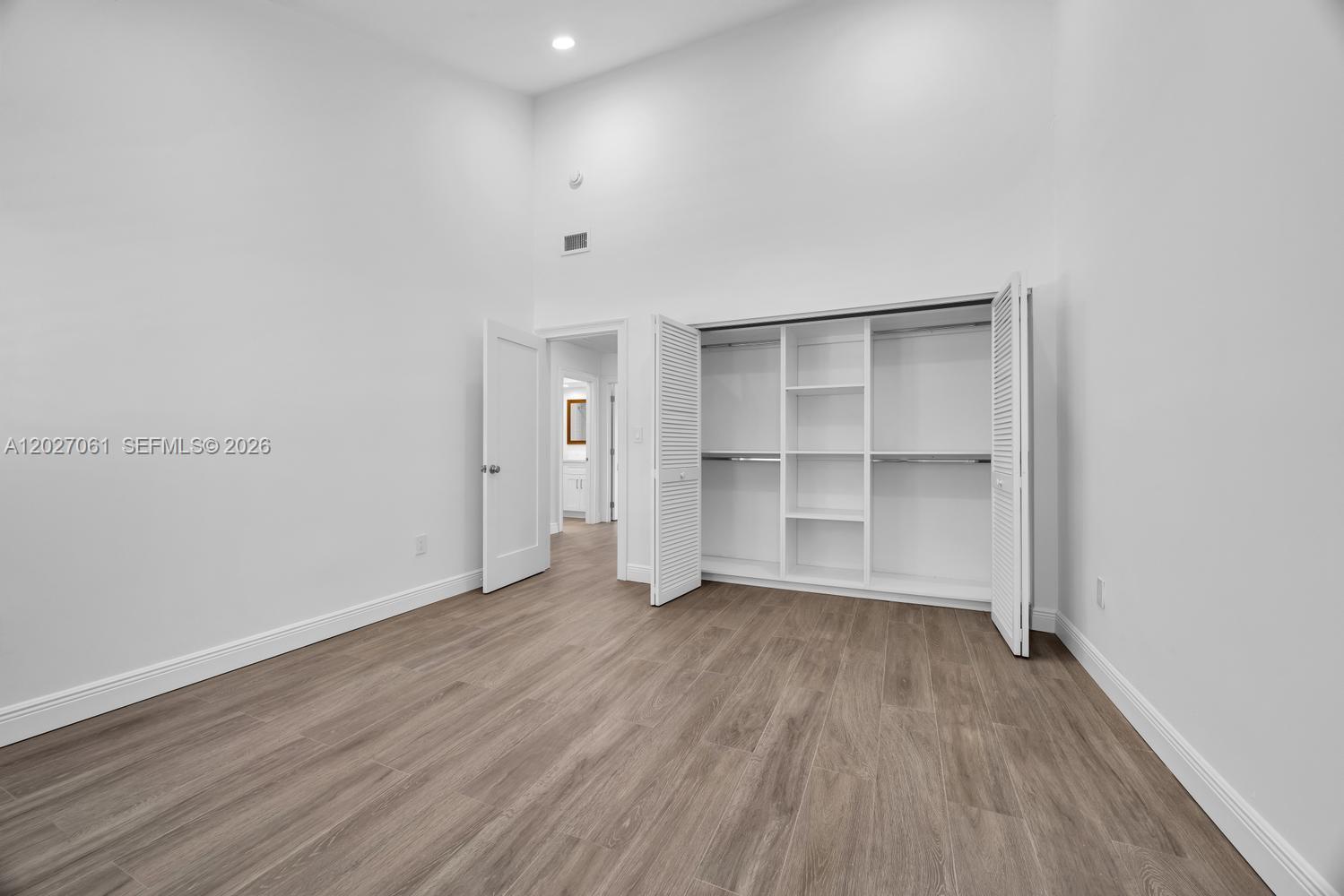 BANYANS OF SOUTH MIAMI CO - Residential Lease