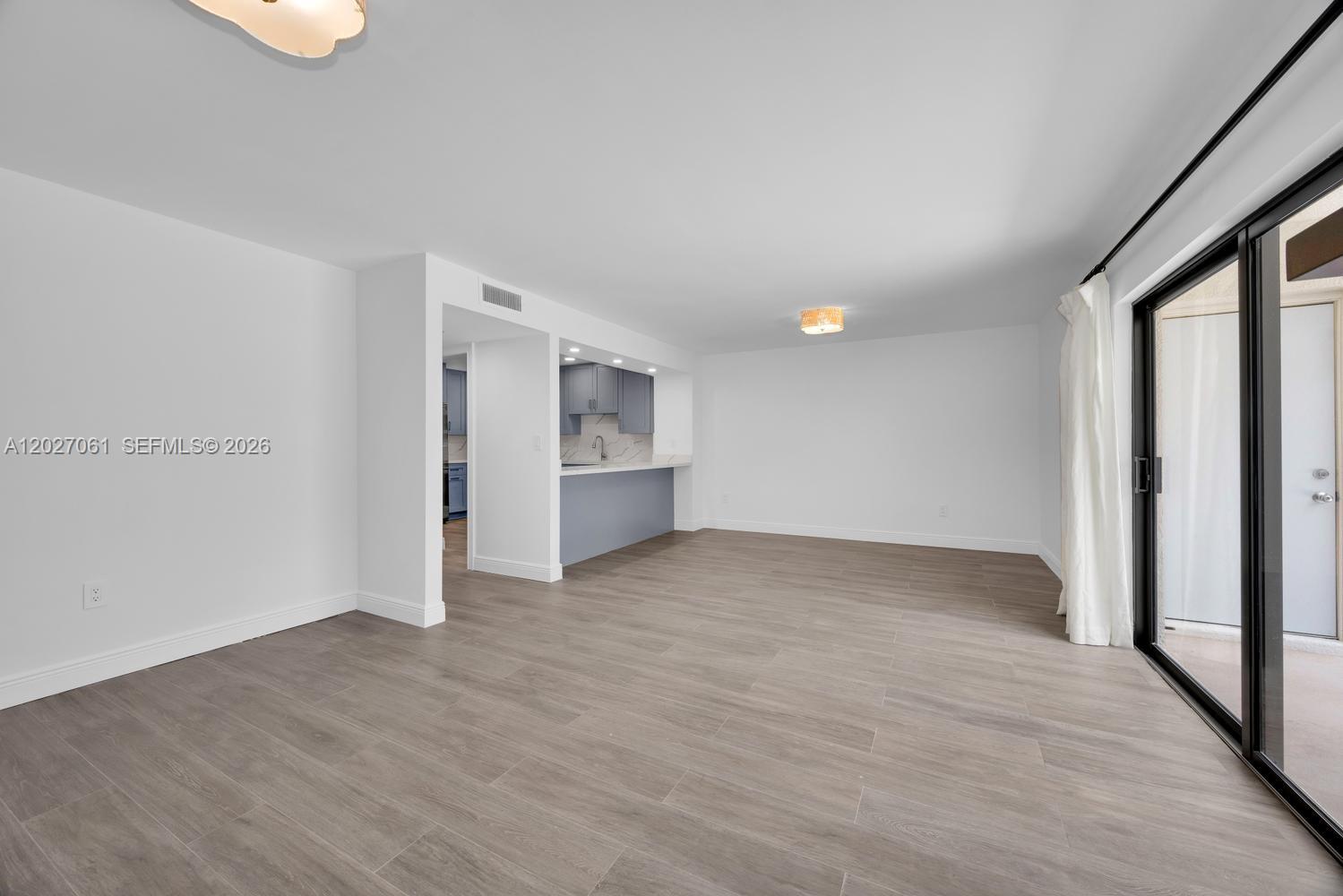 BANYANS OF SOUTH MIAMI CO - Residential Lease