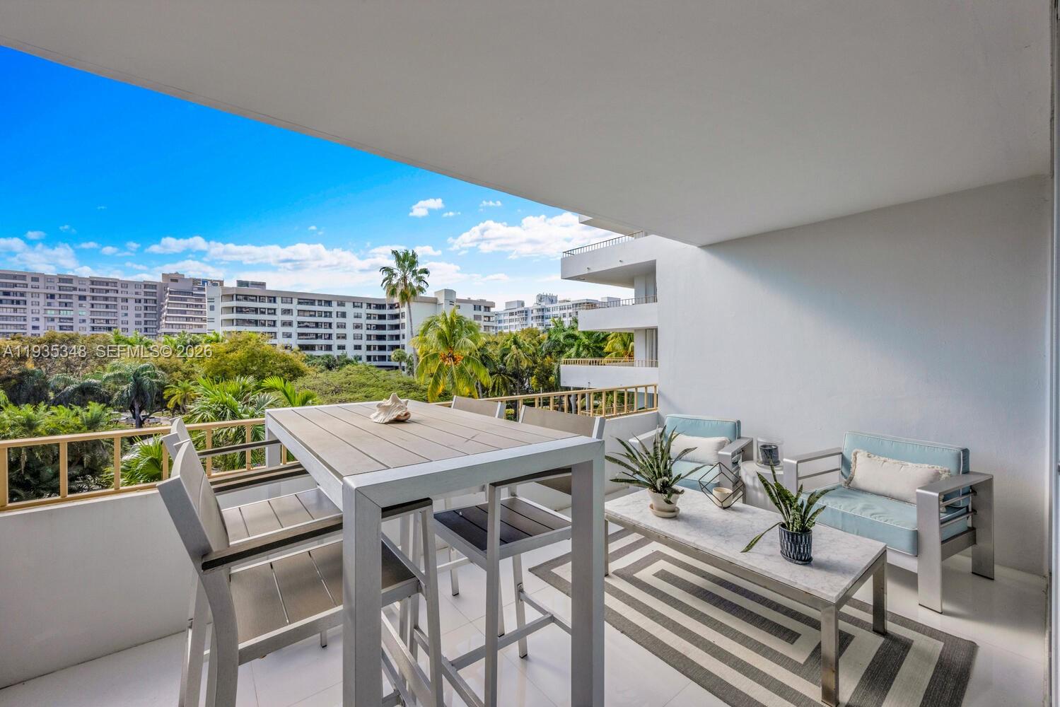COMMODORE CLUB WEST CONDO - Residential