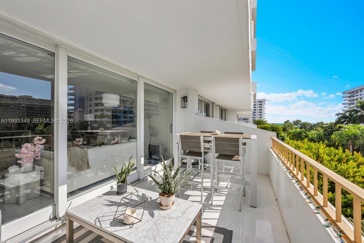 COMMODORE CLUB WEST CONDO - Residential