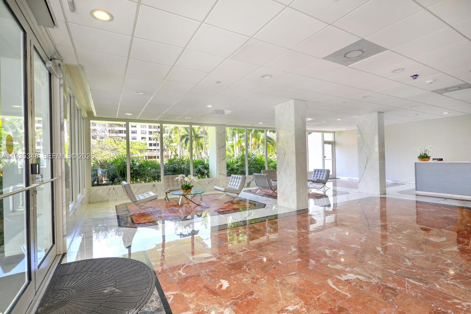 COMMODORE CLUB WEST CONDO - Residential