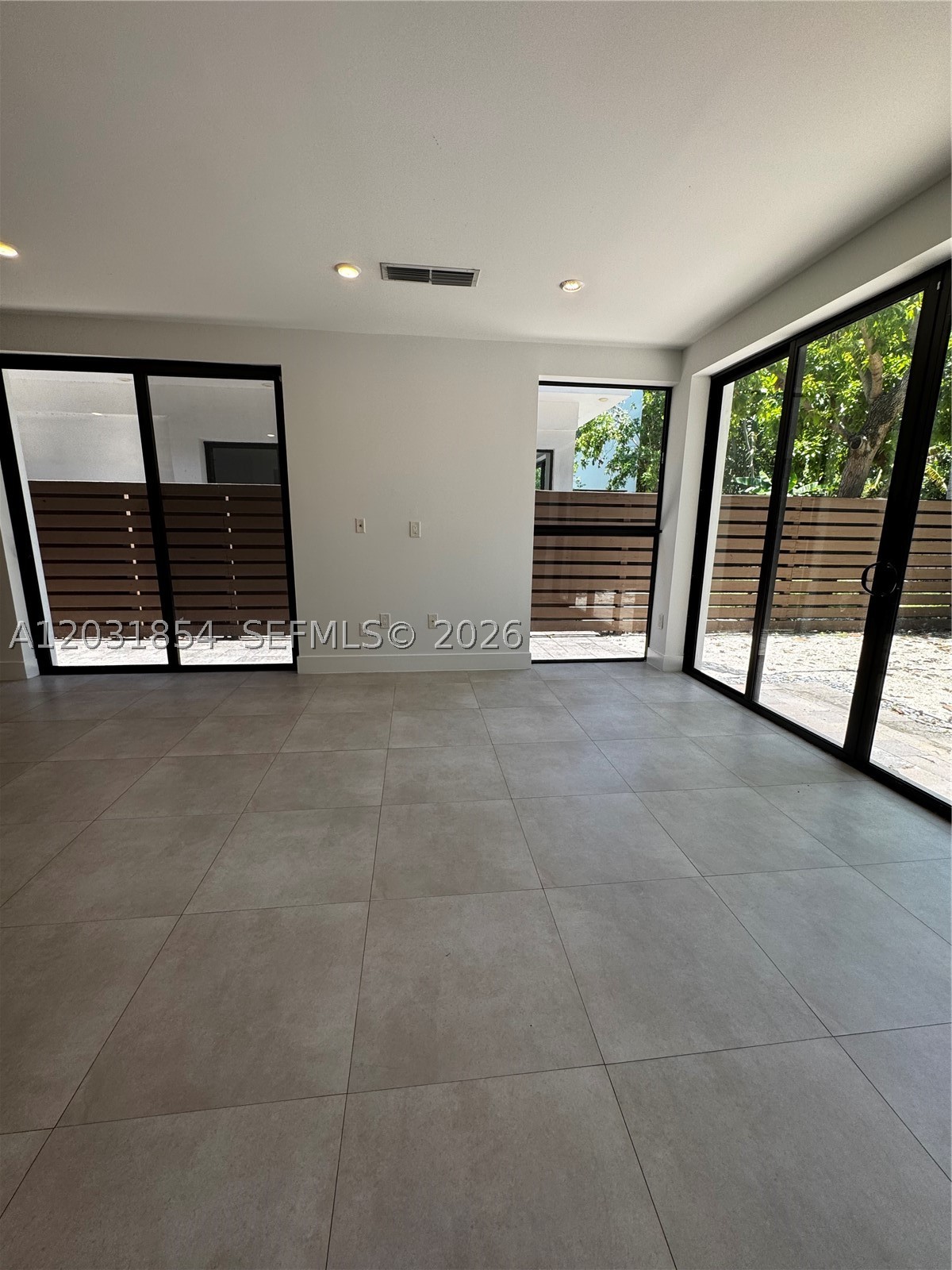 KARNAT SUB - Residential Lease