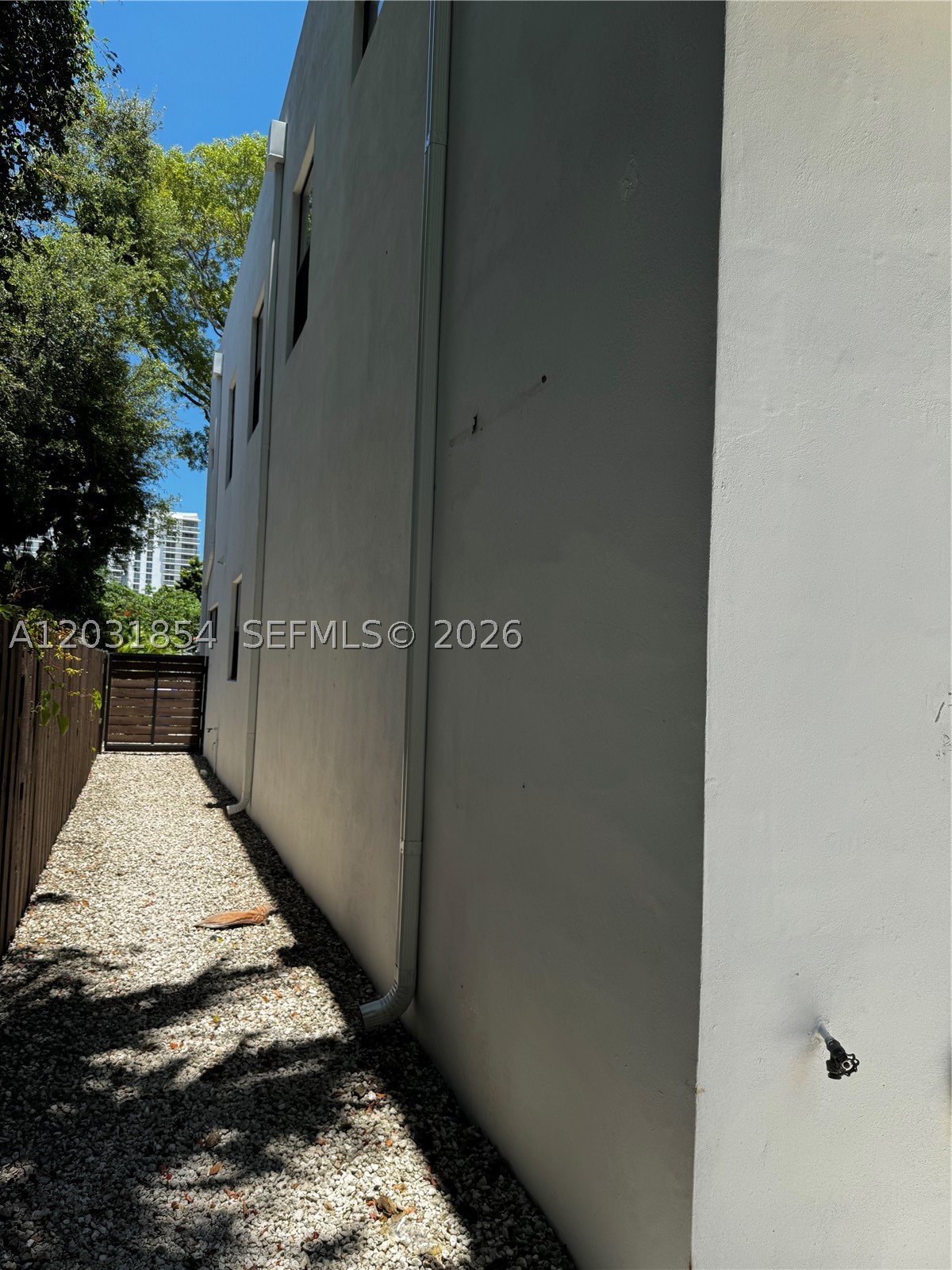 KARNAT SUB - Residential Lease