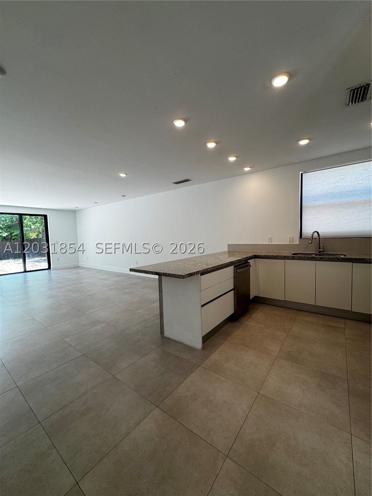 KARNAT SUB - Residential Lease