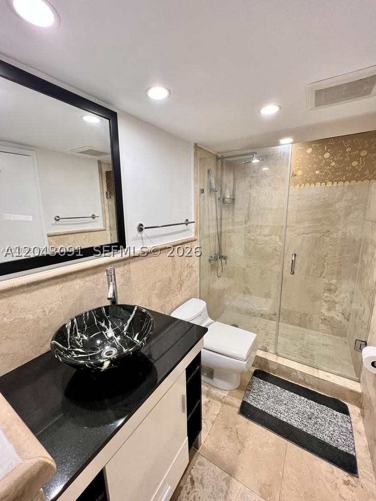 PARKER PLAZA CONDO ESTATE - Residential Lease