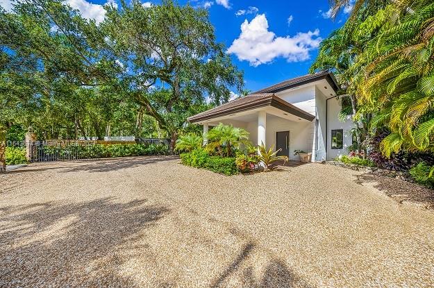 LEAFY WAY - Residential Lease