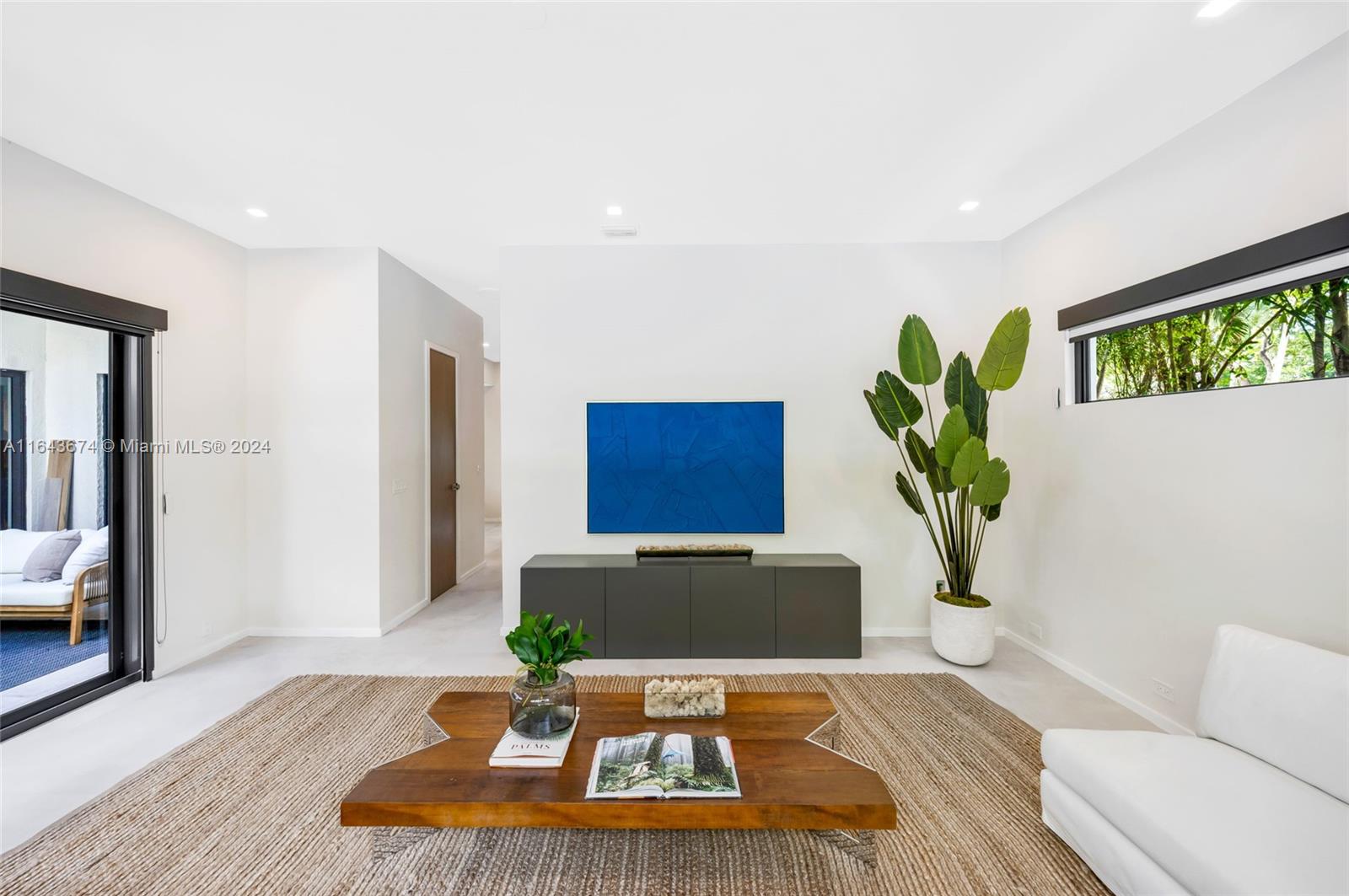 LEAFY WAY - Residential Lease