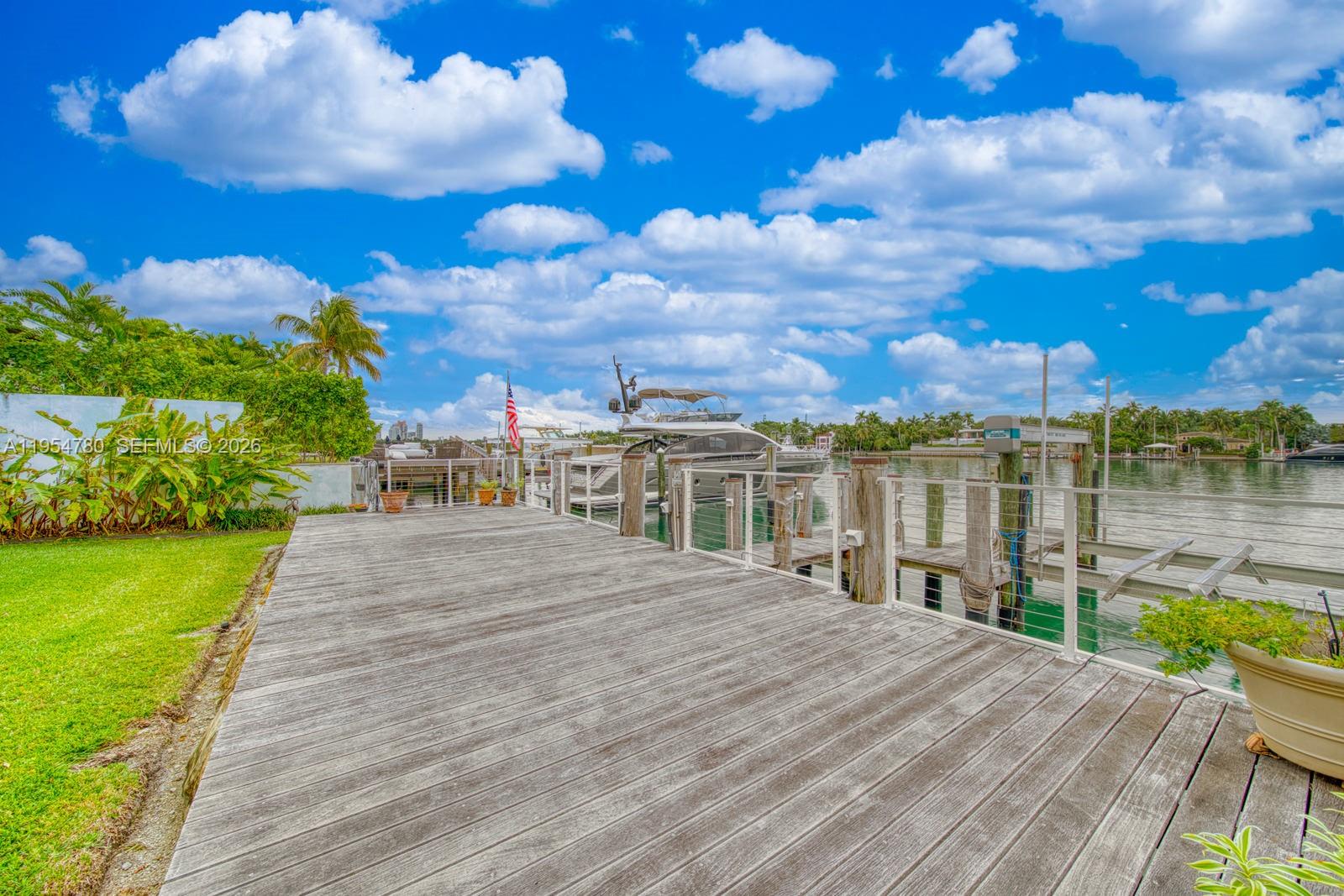HIBISCUS ISLAND - Residential