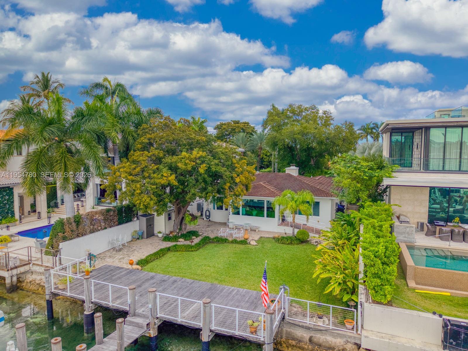 HIBISCUS ISLAND - Residential