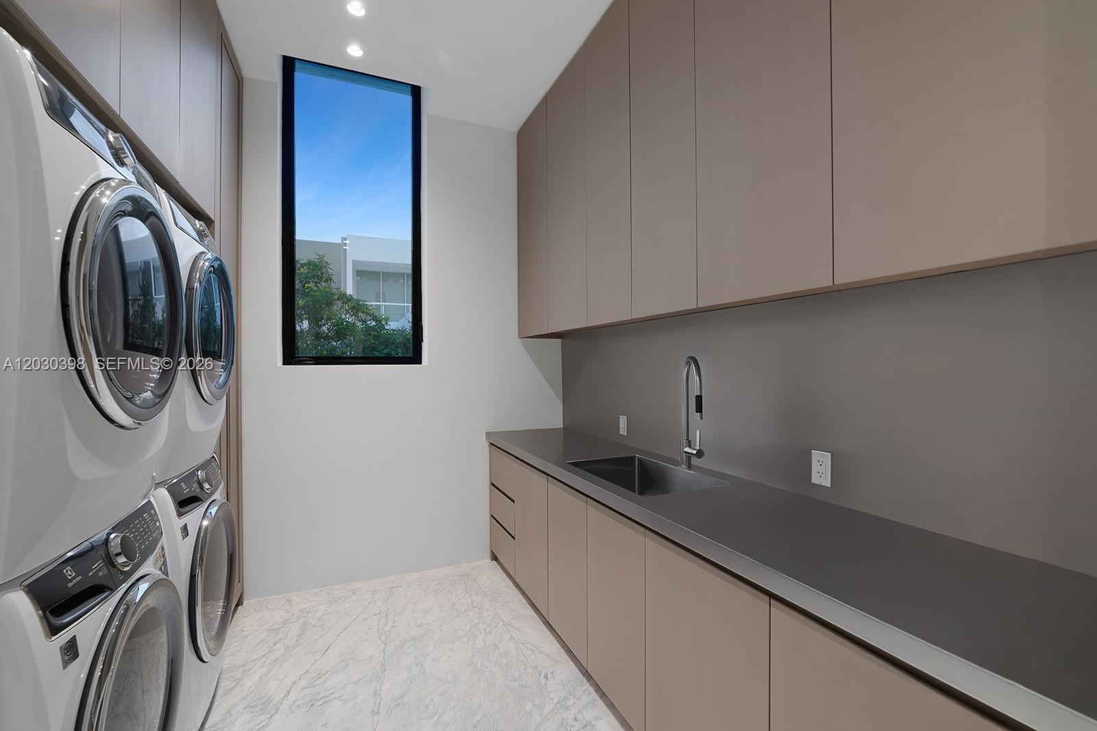 HIBISCUS ISLAND - Residential