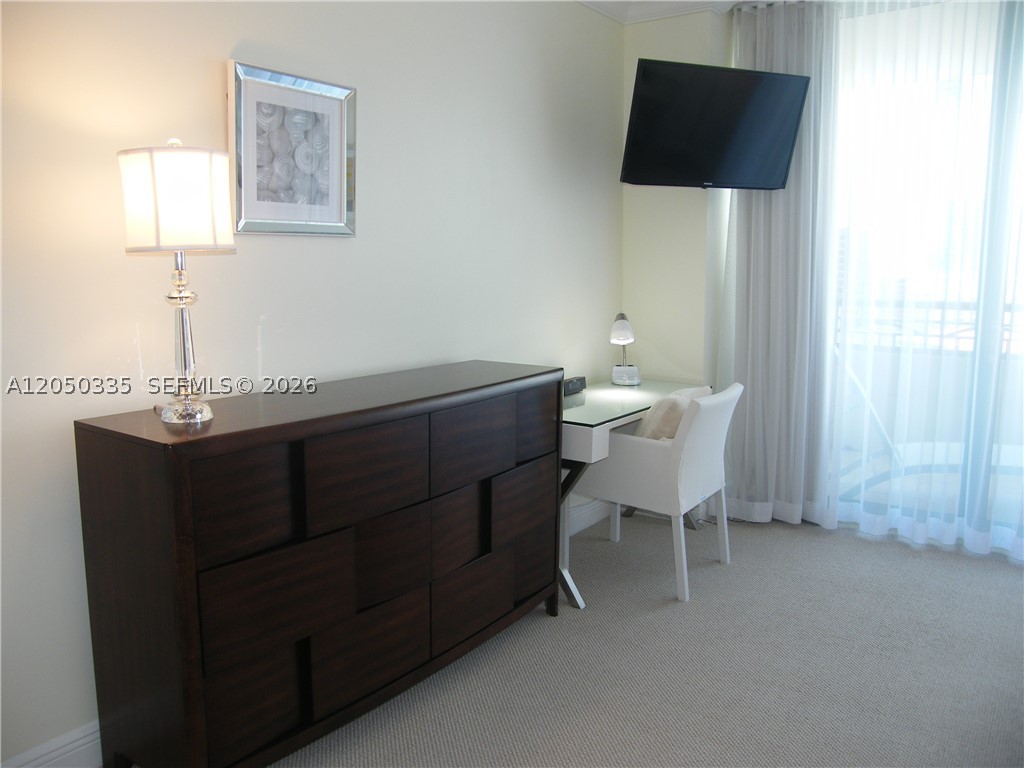 The Executive Residences - Residential Lease