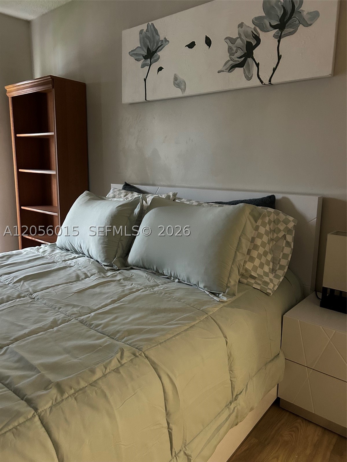 HAMPTON COURT CONDO - Residential