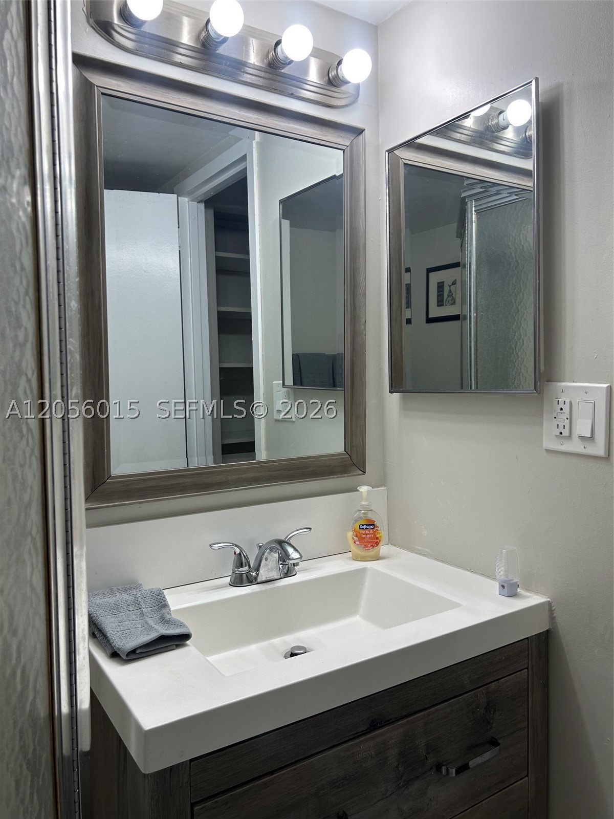 HAMPTON COURT CONDO - Residential