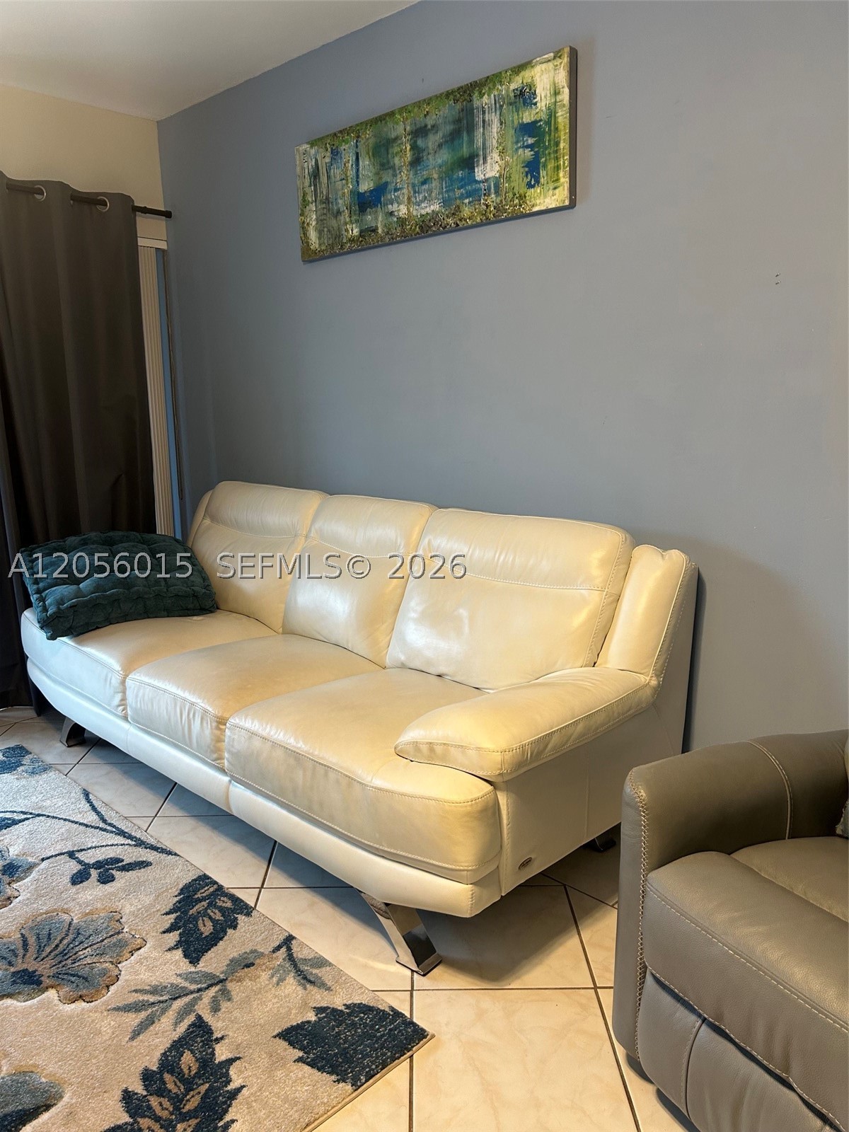 HAMPTON COURT CONDO - Residential