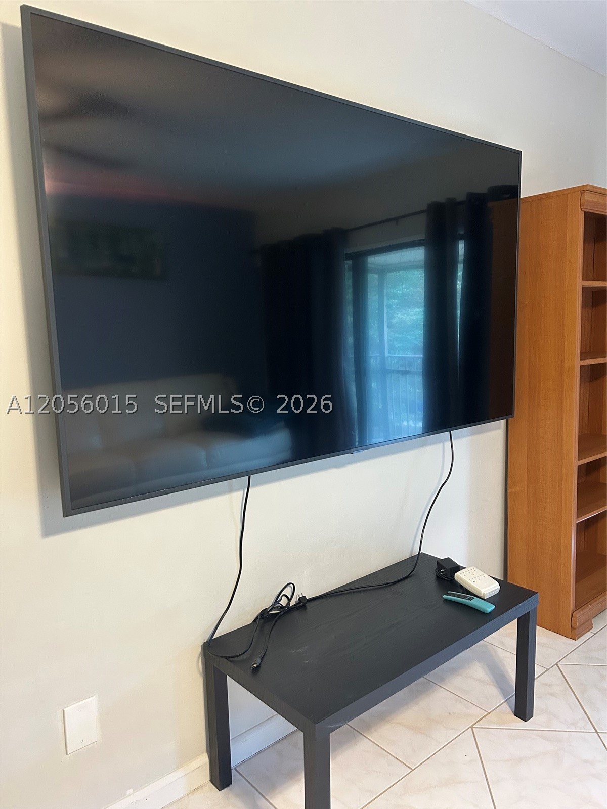 HAMPTON COURT CONDO - Residential