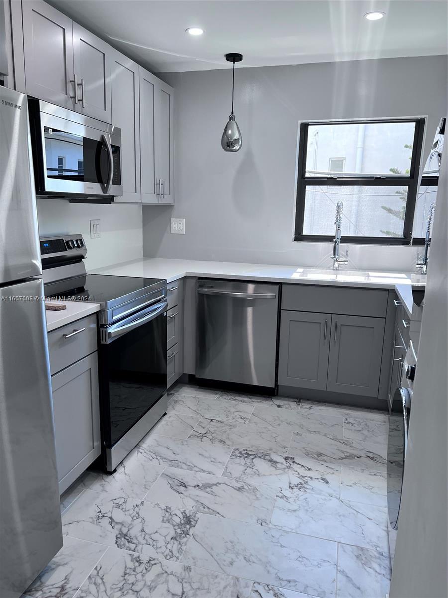 JEFFERSON GARDENS CONDO - Residential Lease