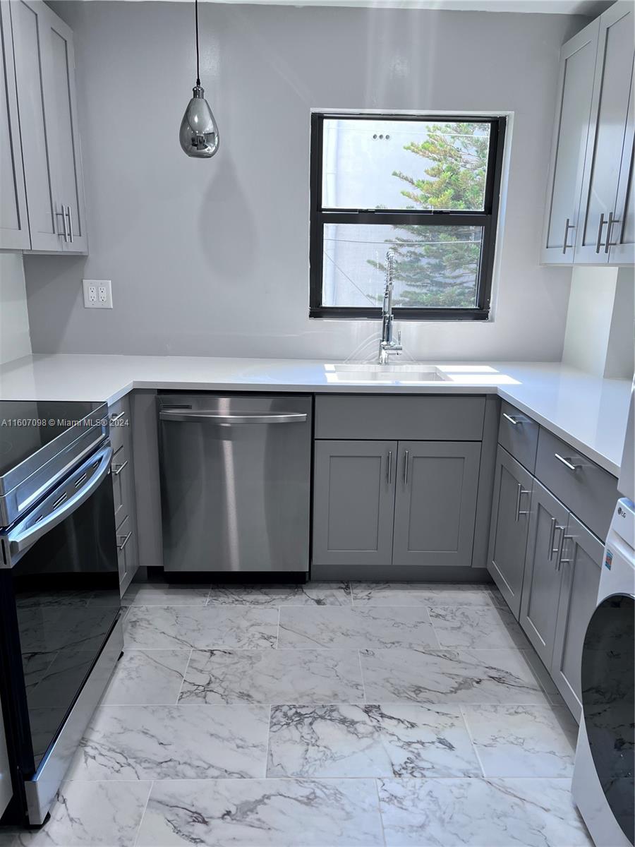 Parking, Gated building, Washer/Dryer in condo and steps from Lincoln Rd….what more can you ask for? Kitchen completely renovated.  Balcony, 1 gated uncovered parking space. Only 4 units per floor. Pet friendly building. Located in desirable South Beach location next to Lincoln Road!  Windows and sliding doors were just replaced to hurricane glass!   Credit score minimum 680+