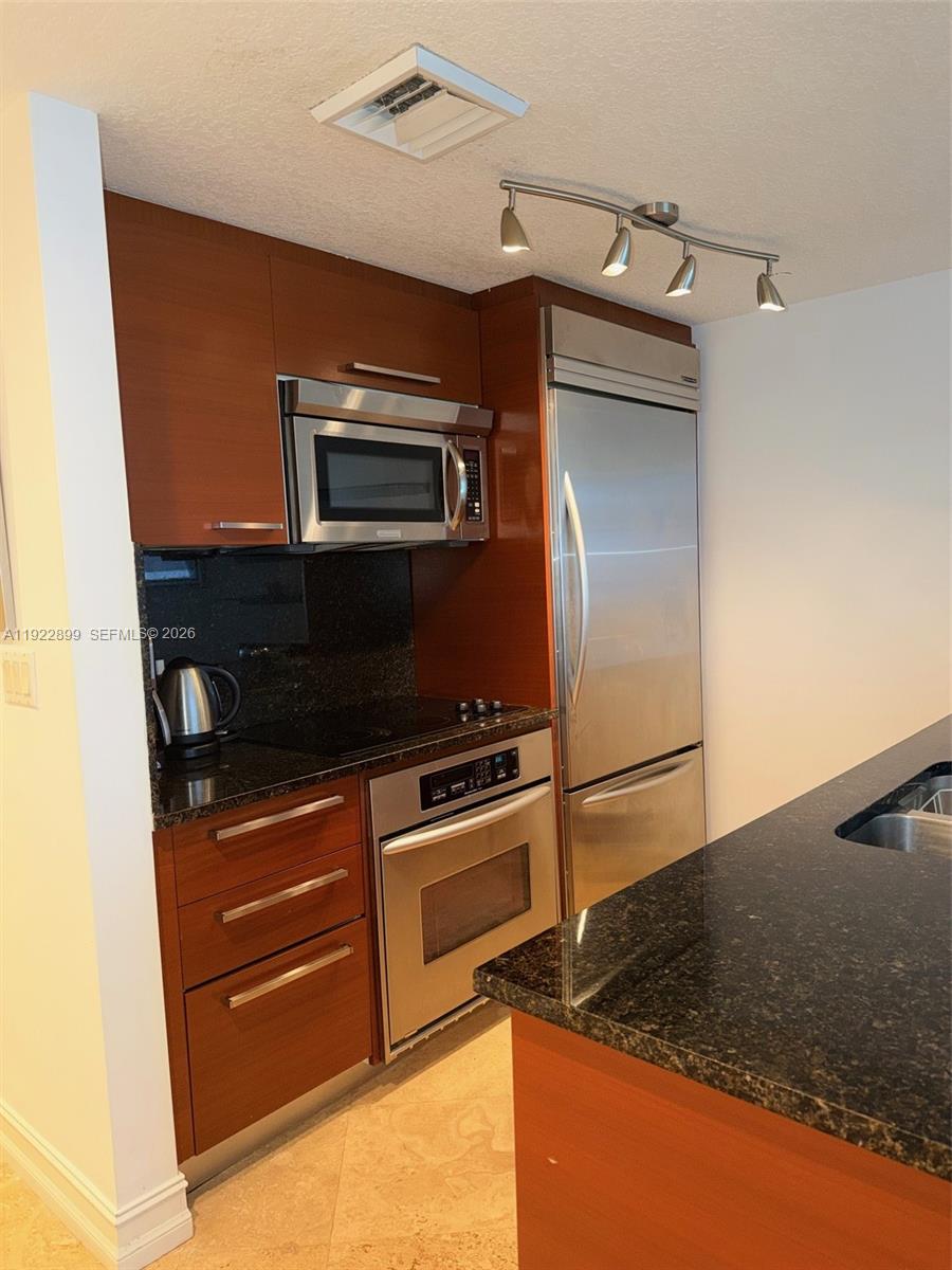 BEACH CLUB THREE CONDO - Residential