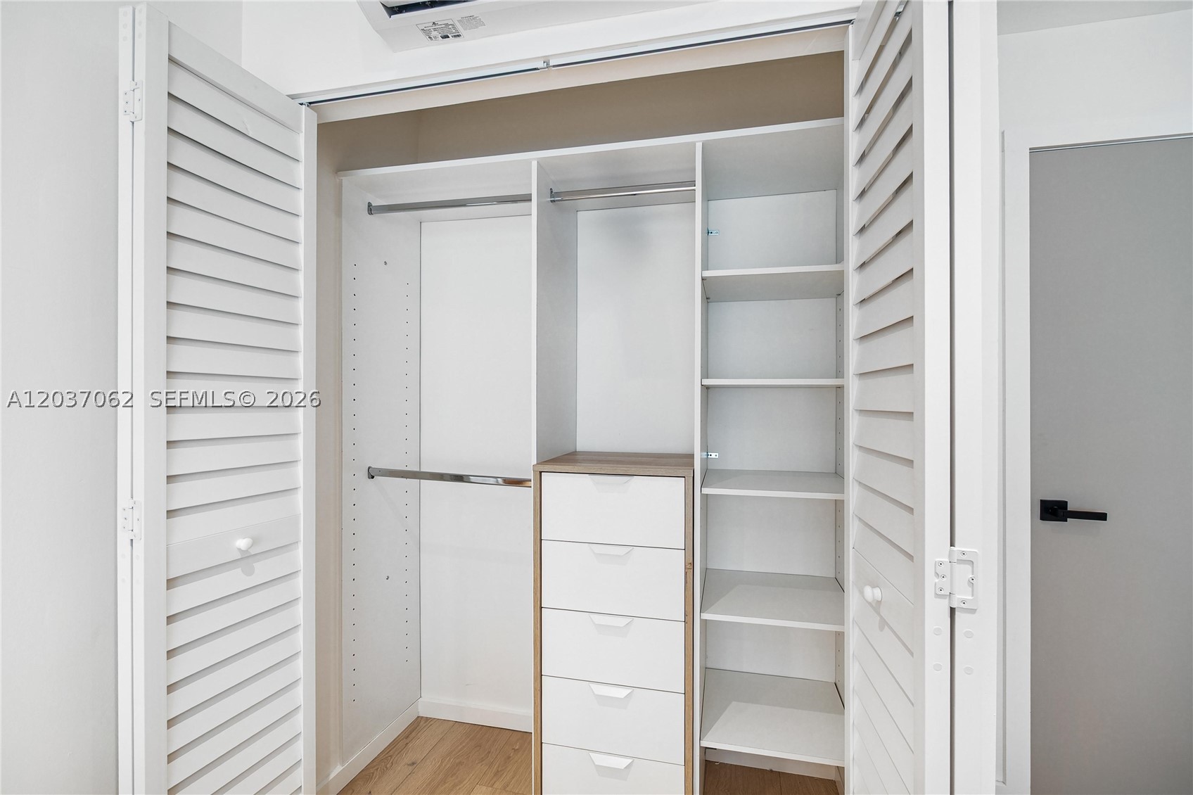 EAST SHENANDOAH - Residential Lease
