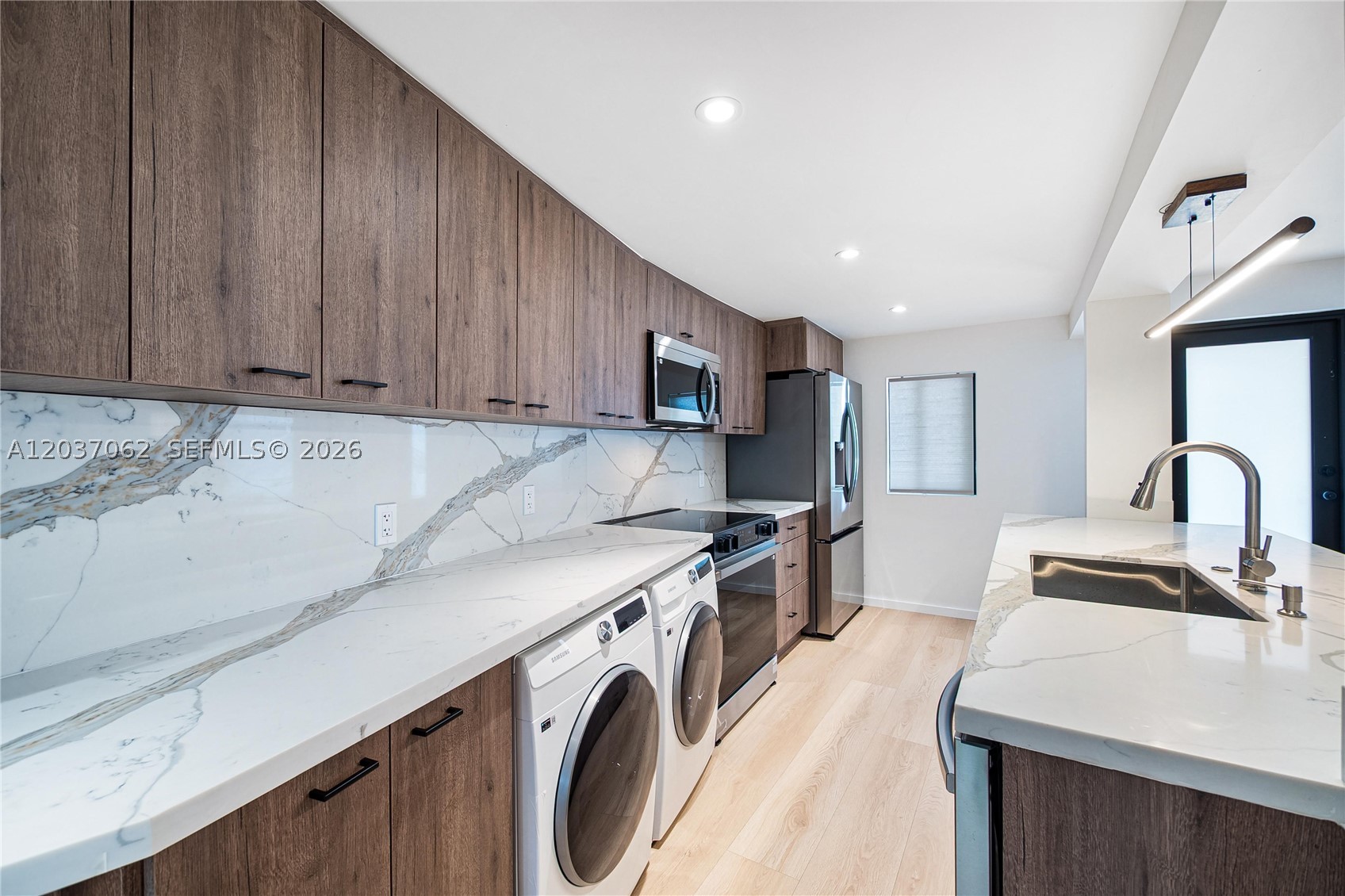 EAST SHENANDOAH - Residential Lease