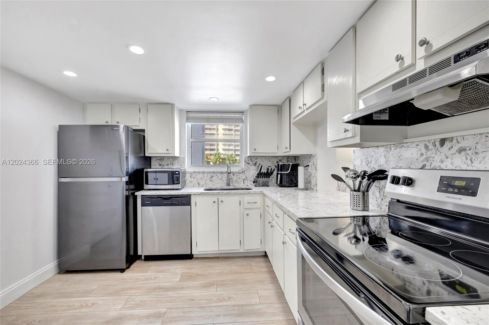 BERKLEY SOUTH CONDO - Residential
