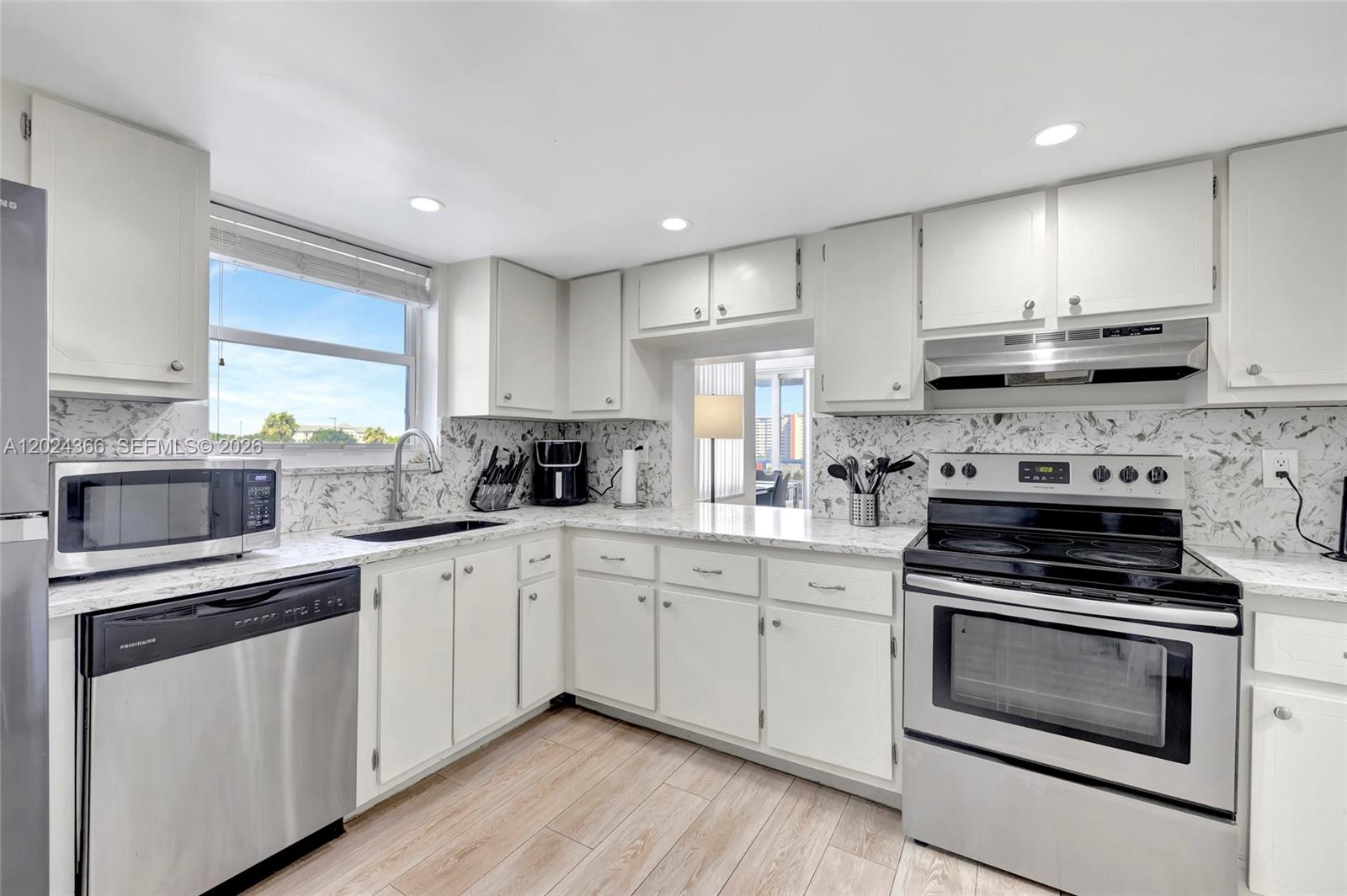 BERKLEY SOUTH CONDO - Residential