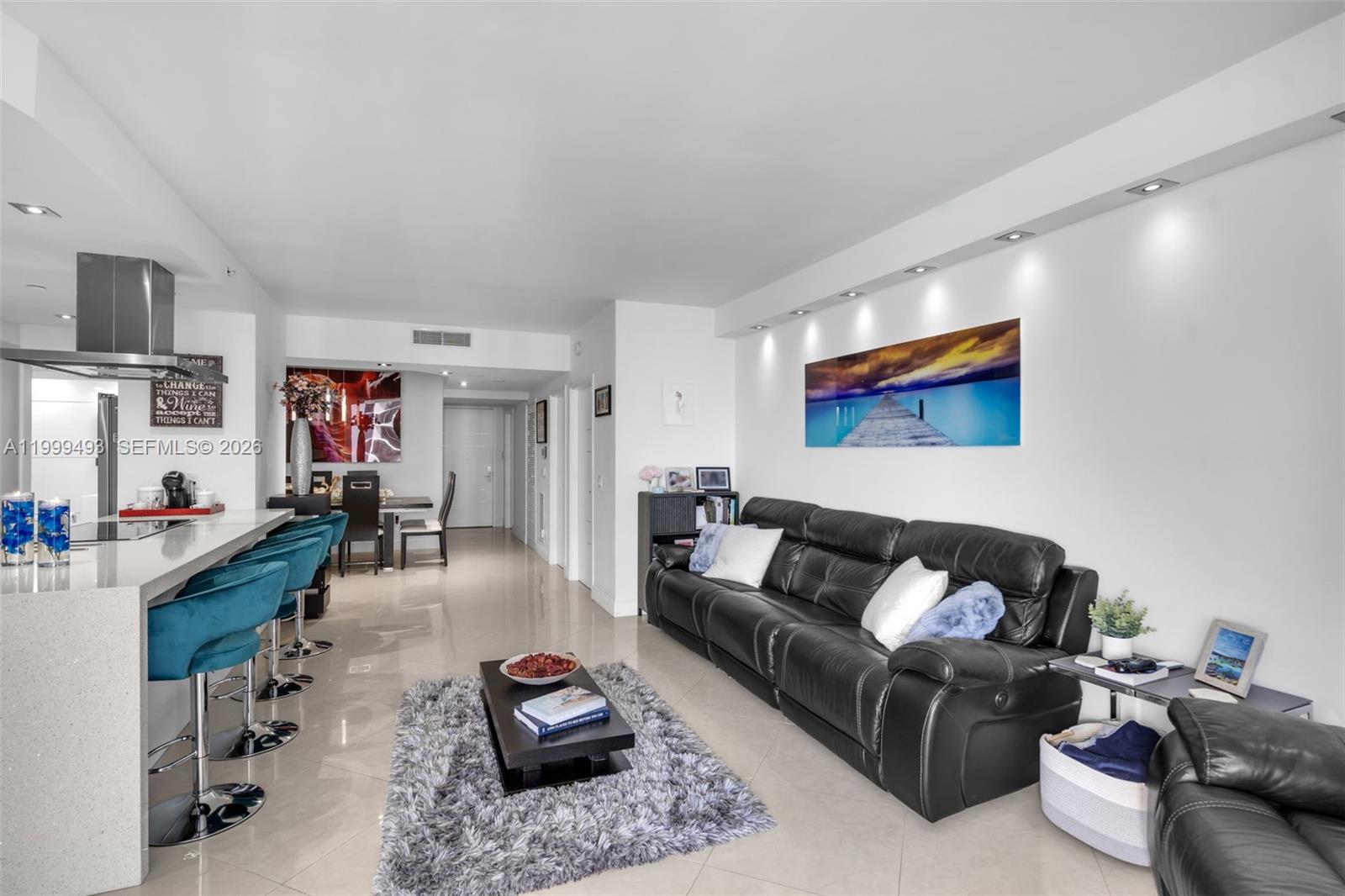 GREEN DIAMOND CONDO - Residential