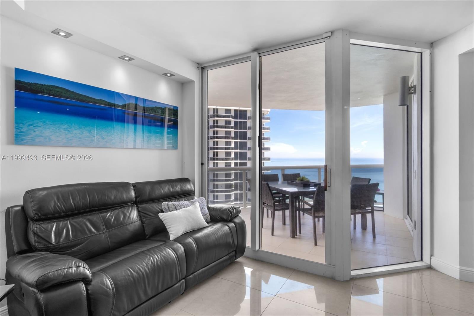 GREEN DIAMOND CONDO - Residential