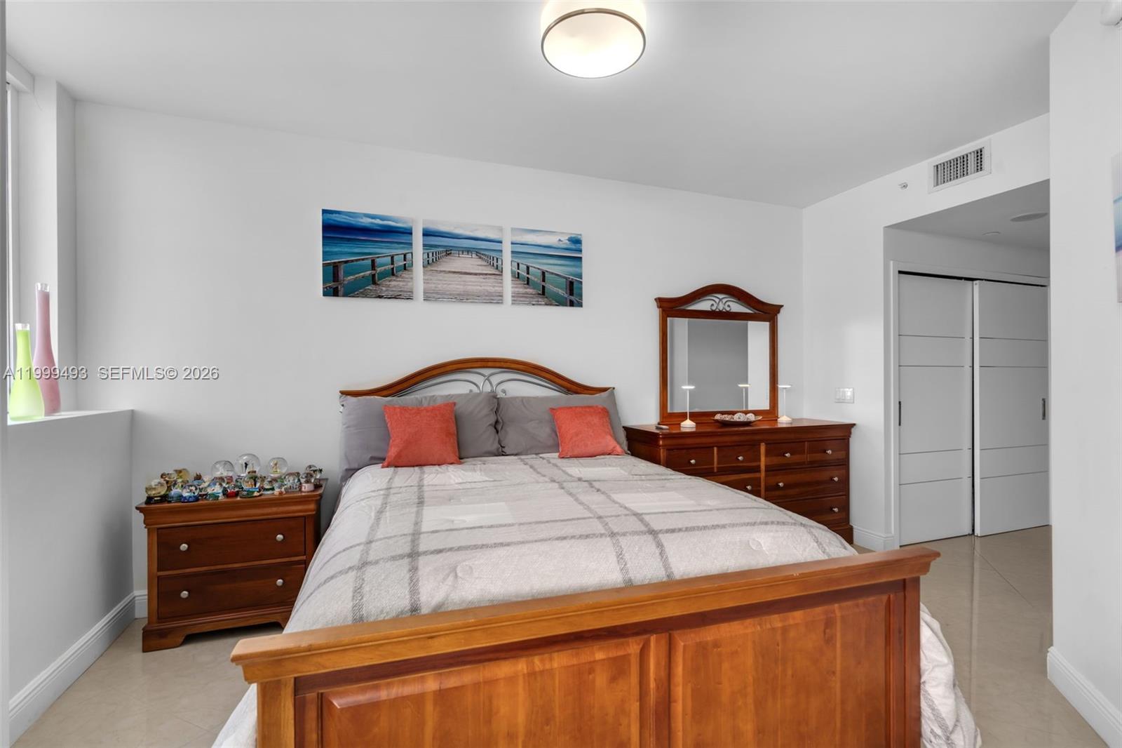 GREEN DIAMOND CONDO - Residential