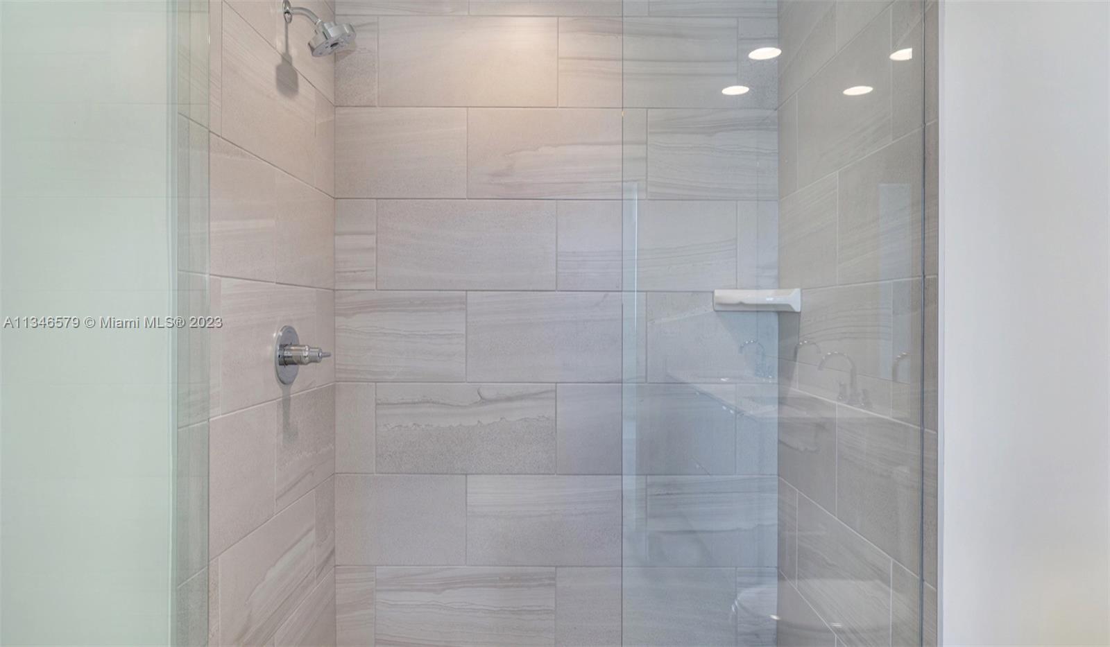 District Flagler Village - Residential Lease