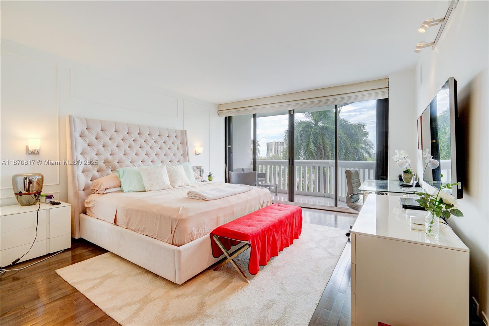 2000 ISL BLVD WILLIAMS IS - Residential