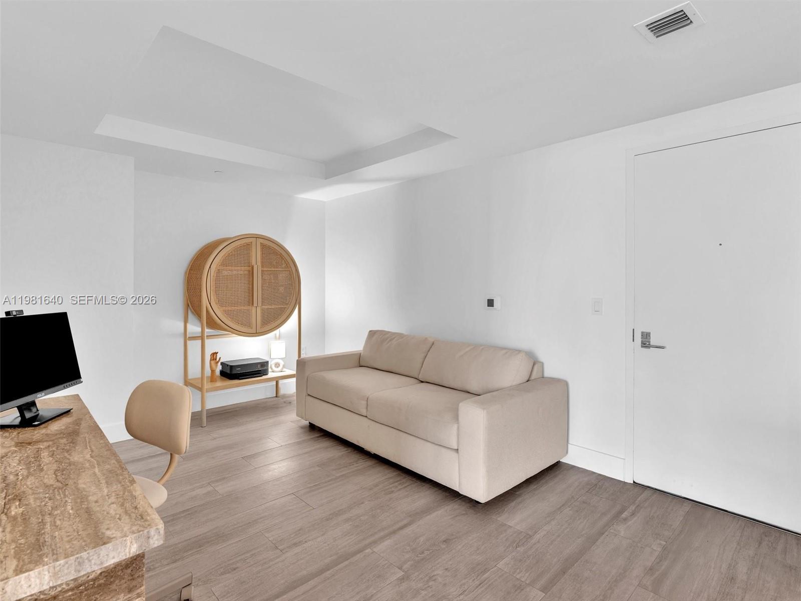 3401 MIDTOWN CONDO - Residential