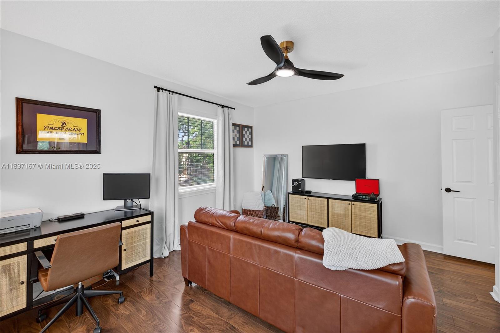 WAVERLY PLACE - Residential Lease