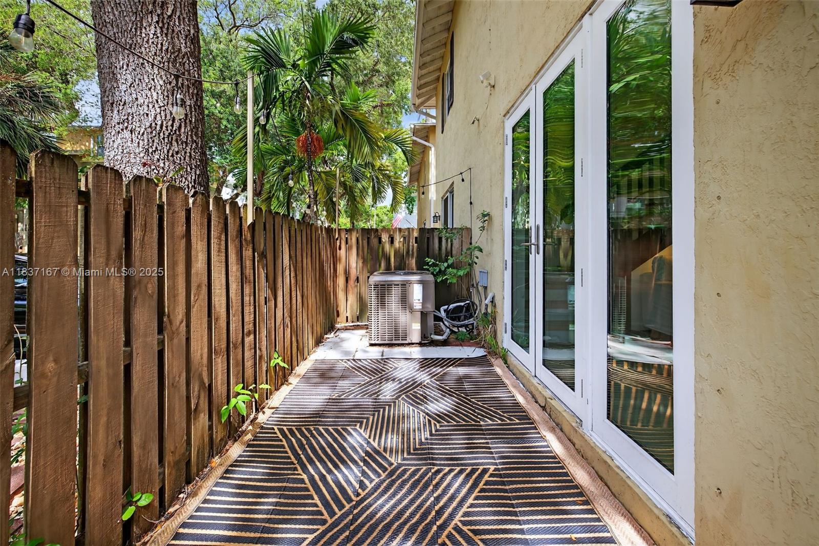 WAVERLY PLACE - Residential Lease