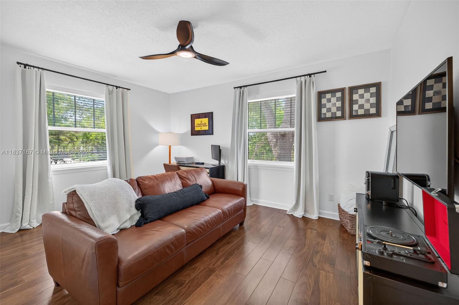 WAVERLY PLACE - Residential Lease