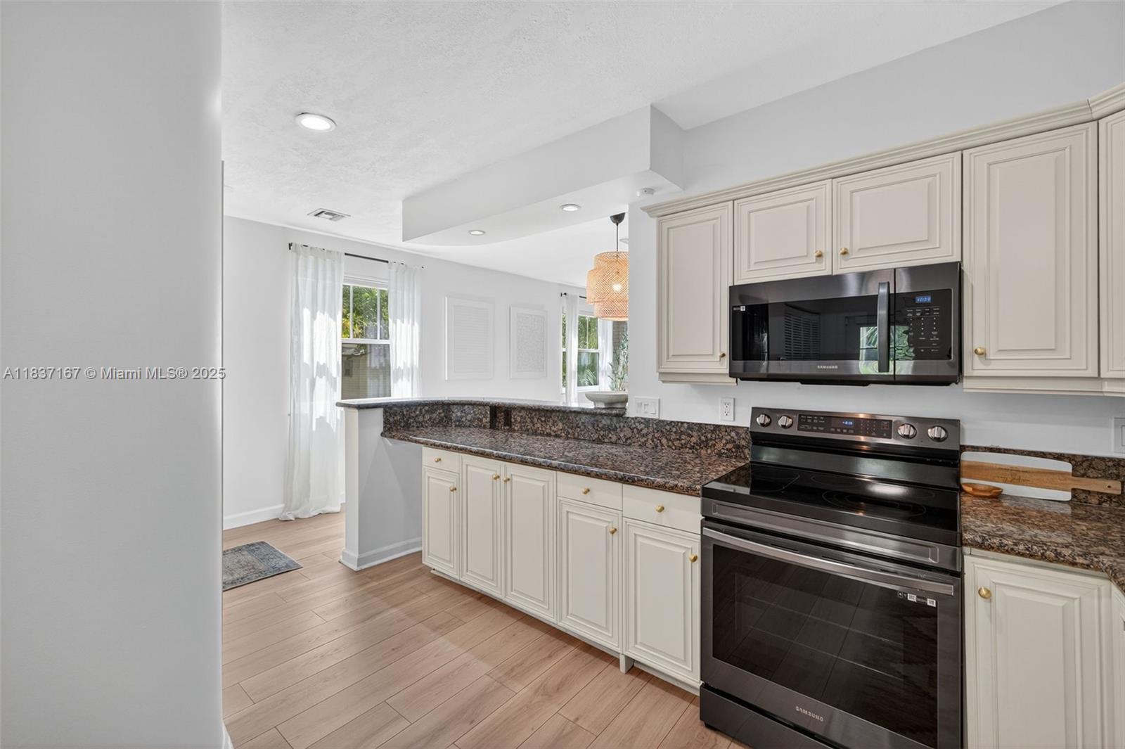 WAVERLY PLACE - Residential Lease