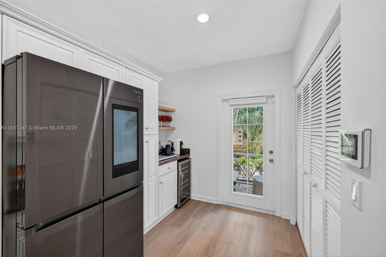 WAVERLY PLACE - Residential Lease