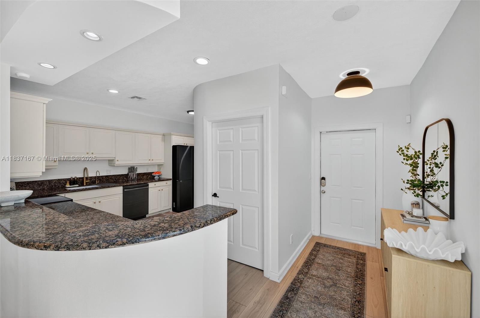 WAVERLY PLACE - Residential Lease