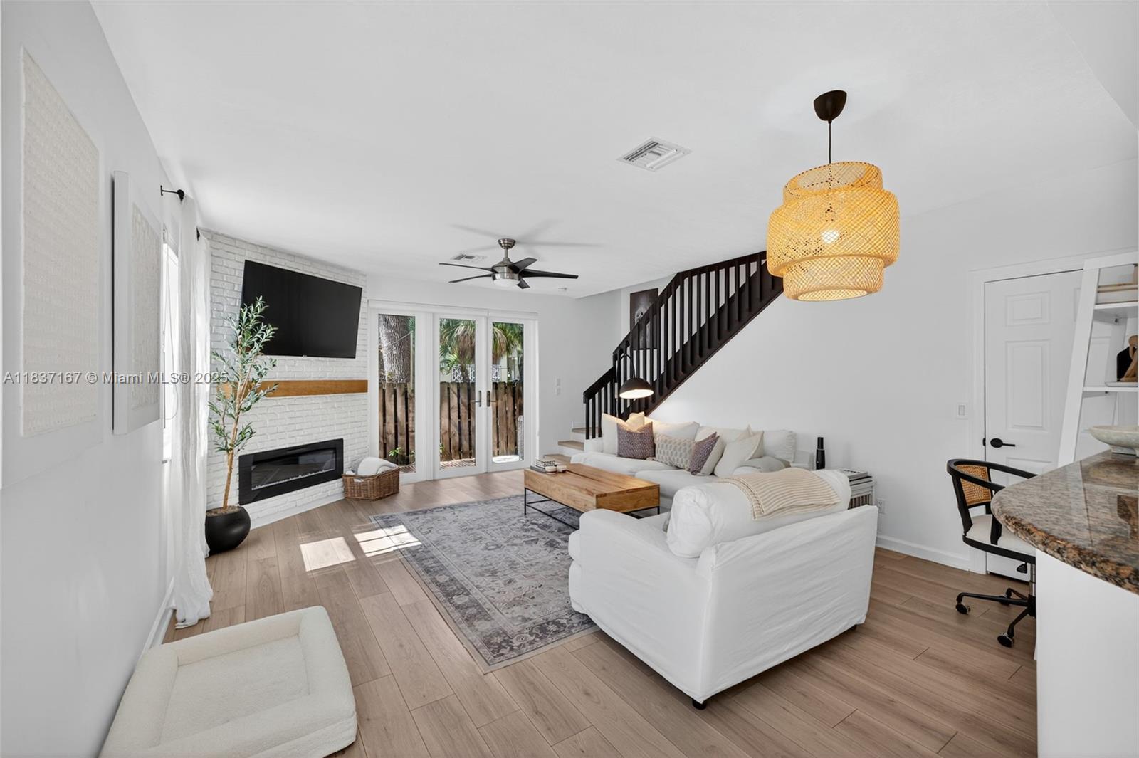 WAVERLY PLACE - Residential Lease
