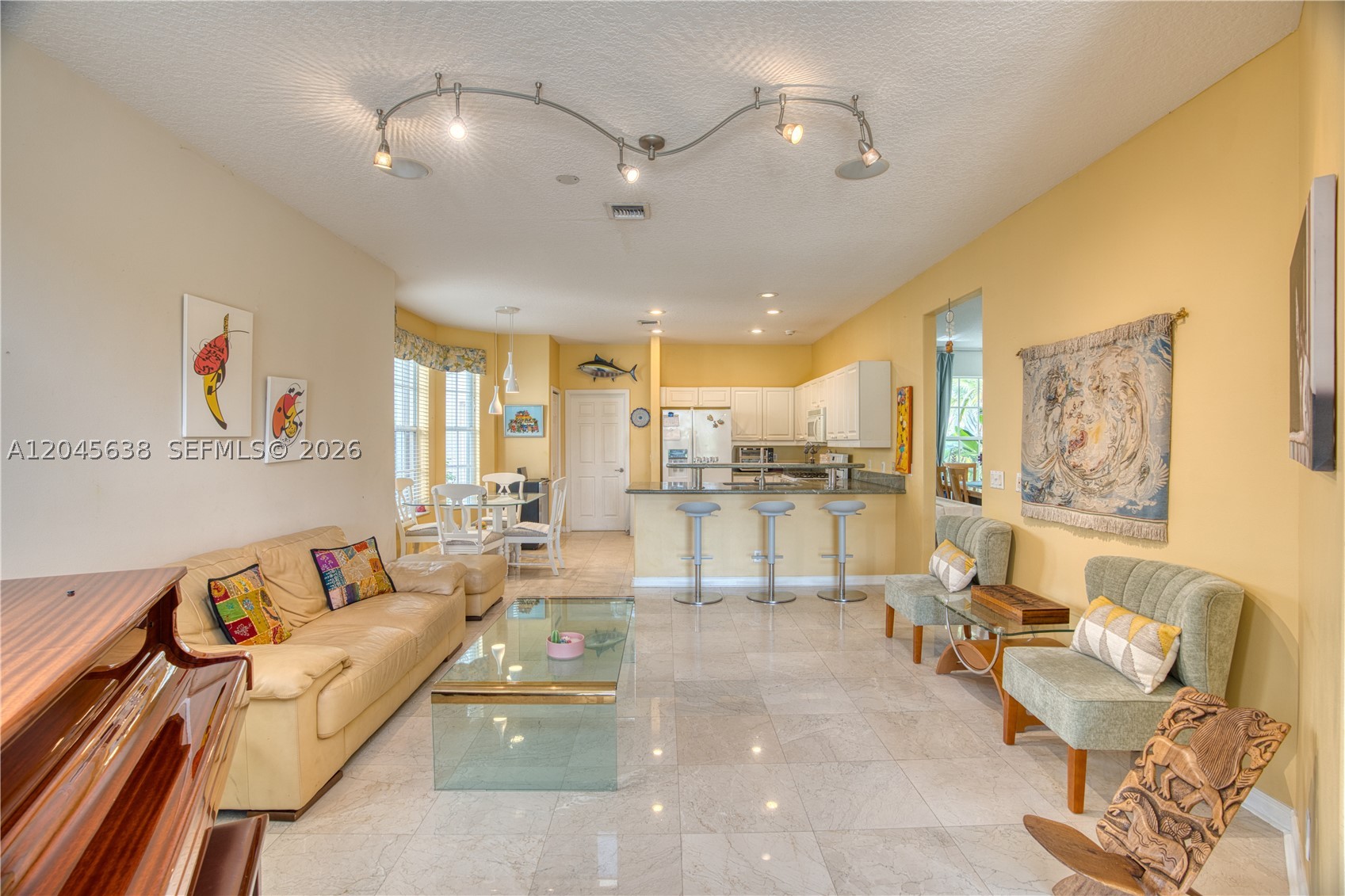 GENERAL POINTE - Residential