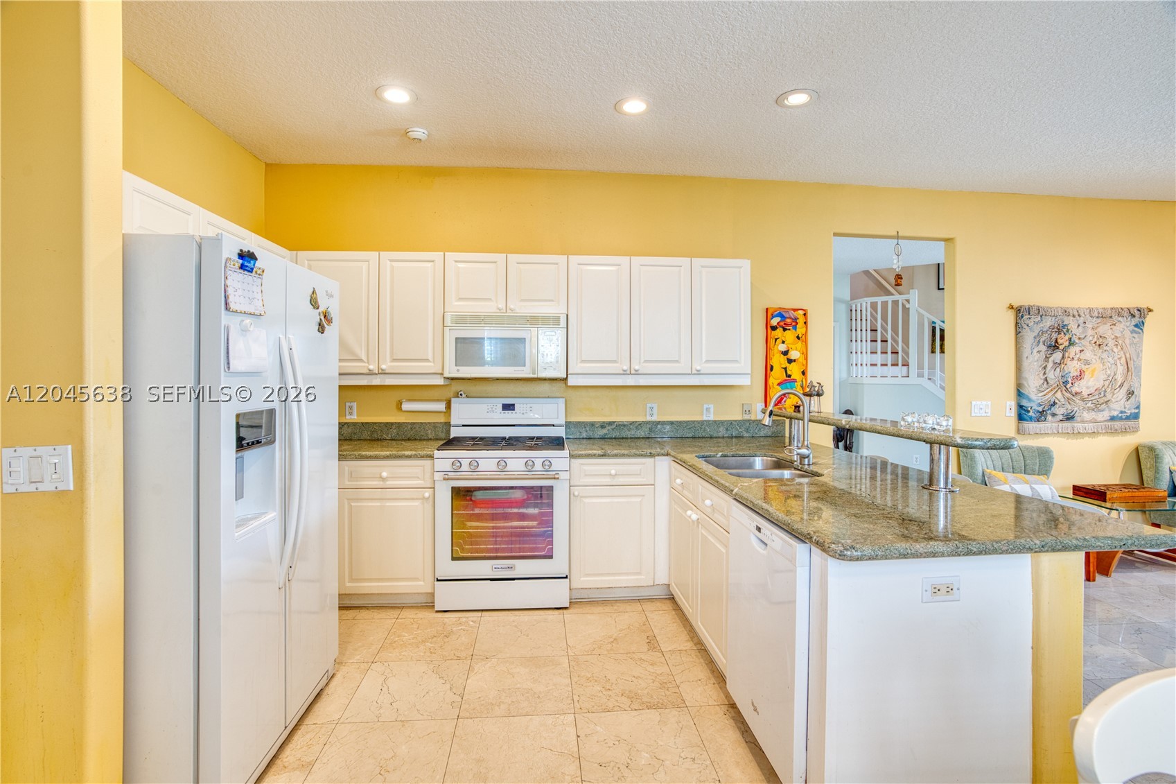 GENERAL POINTE - Residential