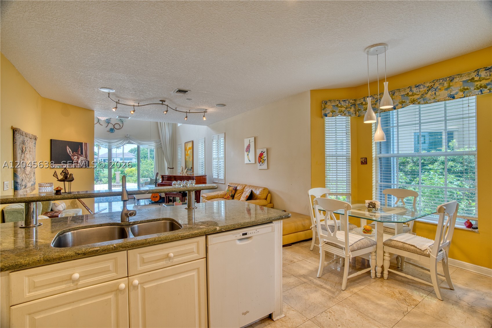 GENERAL POINTE - Residential
