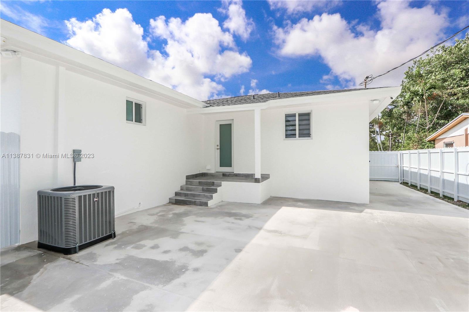 LINCOLN CITY SEC A - Residential Lease