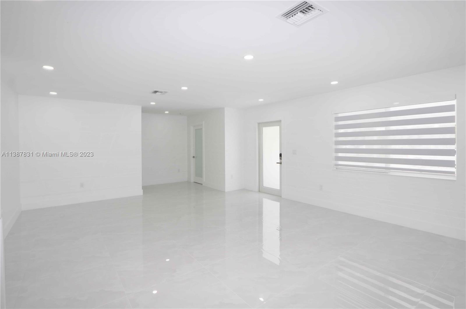 LINCOLN CITY SEC A - Residential Lease