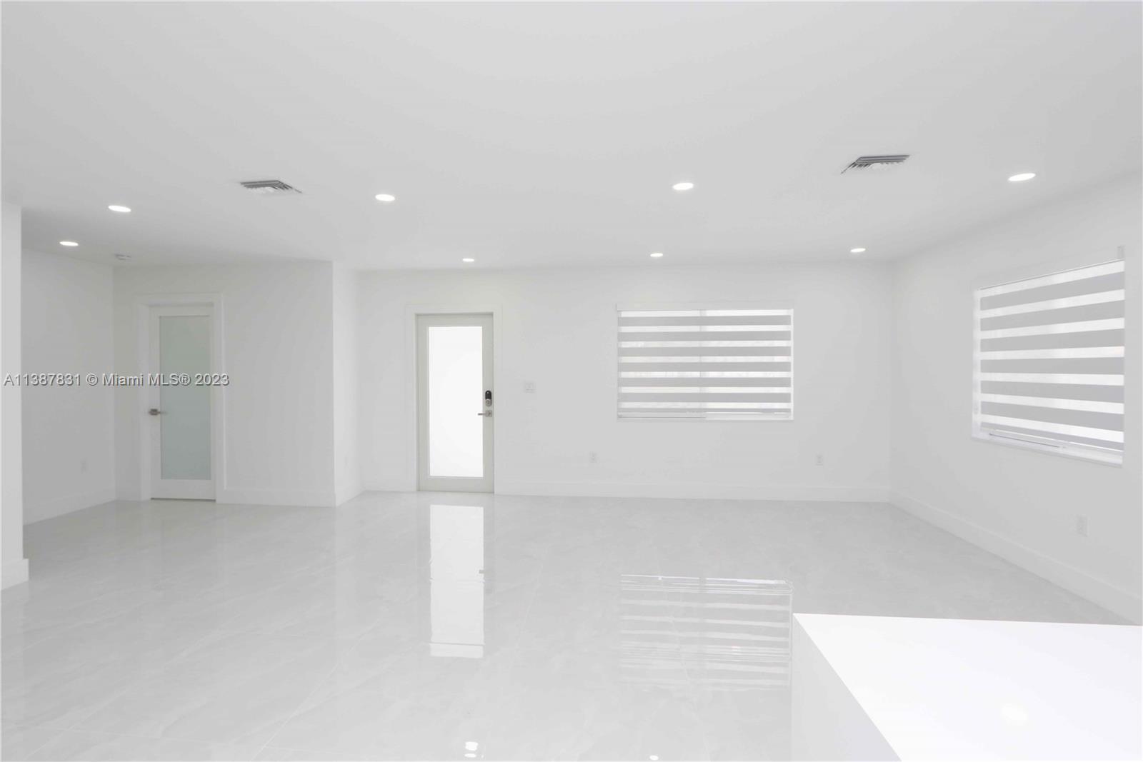 LINCOLN CITY SEC A - Residential Lease