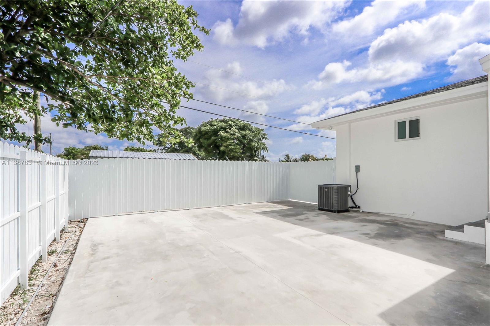 LINCOLN CITY SEC A - Residential Lease
