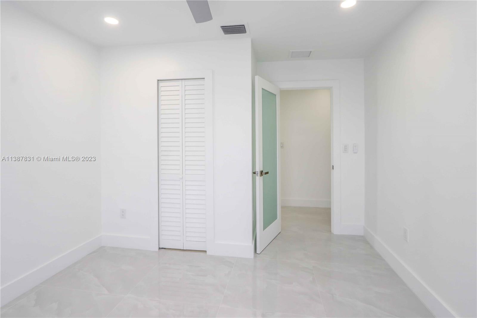 LINCOLN CITY SEC A - Residential Lease