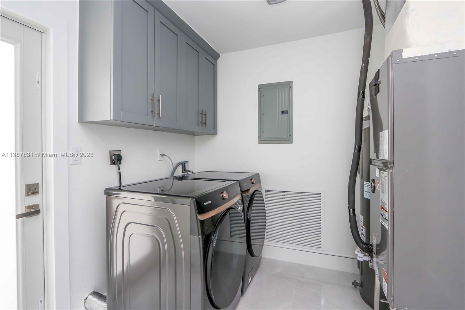 LINCOLN CITY SEC A - Residential Lease